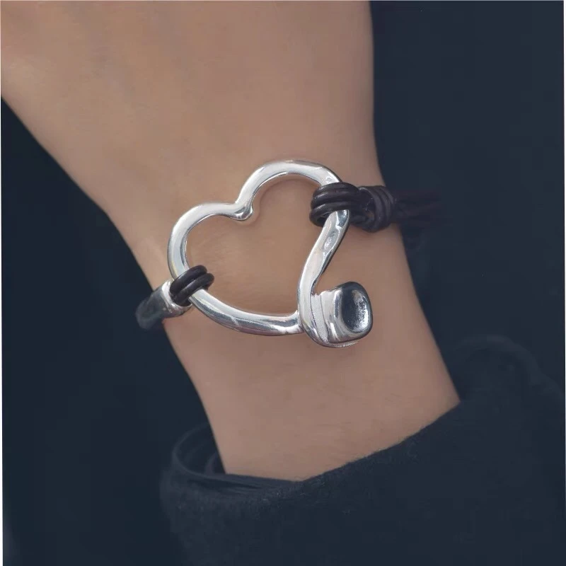 

Fashion Spain Alloy Heart Shaped Lucky Rope Handmade Bracelet Outdoor Jewelry For Boyfriend Husband Lovers’ Gifts