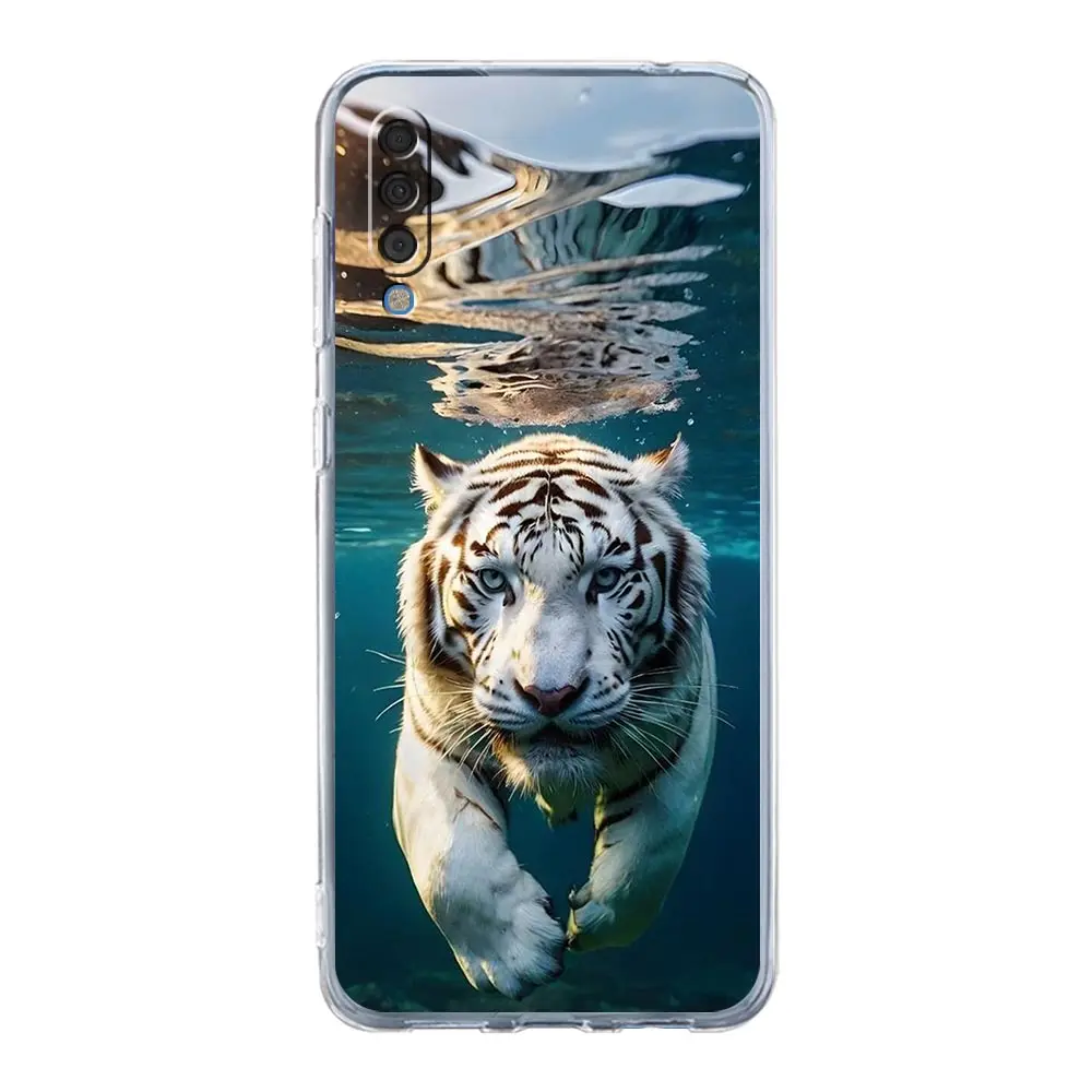 Animal-Themed Phone Case with Tiger, Wolf, and Lion Design