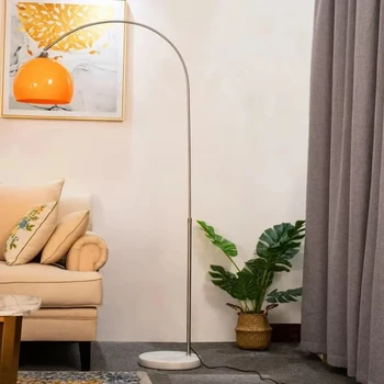 Divano da soggiorno moderno e minimalista accanto alla lampada da terra Lampada da lettura a LED Decorazioni per la casa Lampada da letto accanto alla luce da pavimento Supporto retrattile
