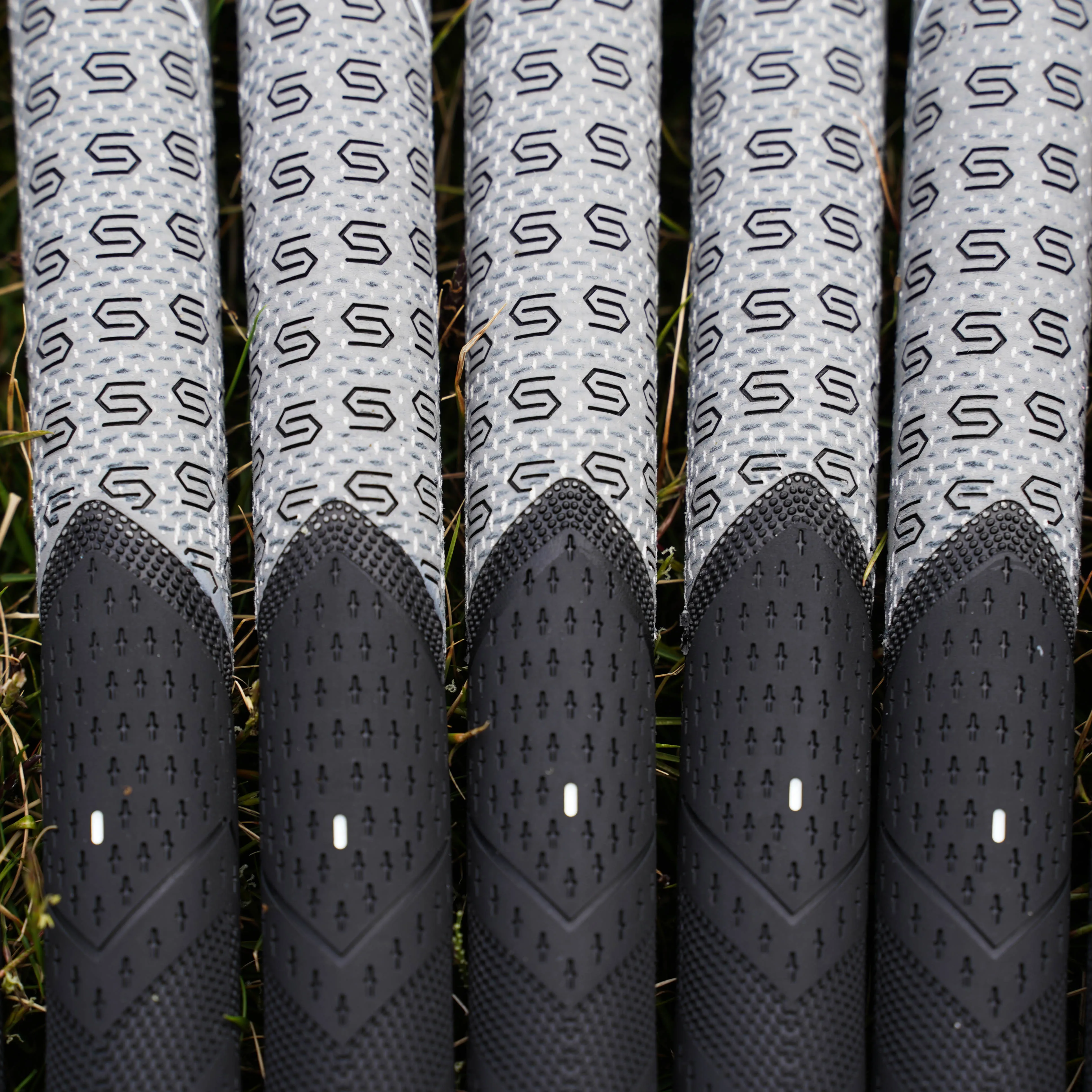 Standard/Midsize Rubber Golf Grips for Irons And Woods - Golf Club Grips Enhance Your Game with Comfortable And Durable Handles 4