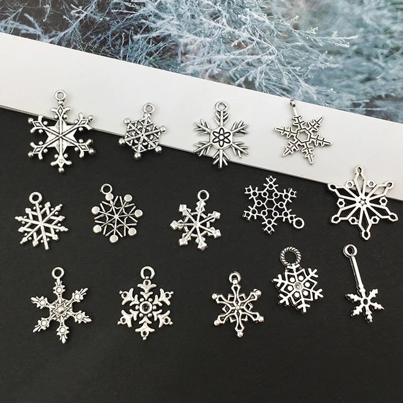 14Pcs/pack 1cm-2.5cm Mixed Silver Alloy Snowflake Pendant Christmas Decoration Metal Hollowed Out Snowflake Handmade Gift Label