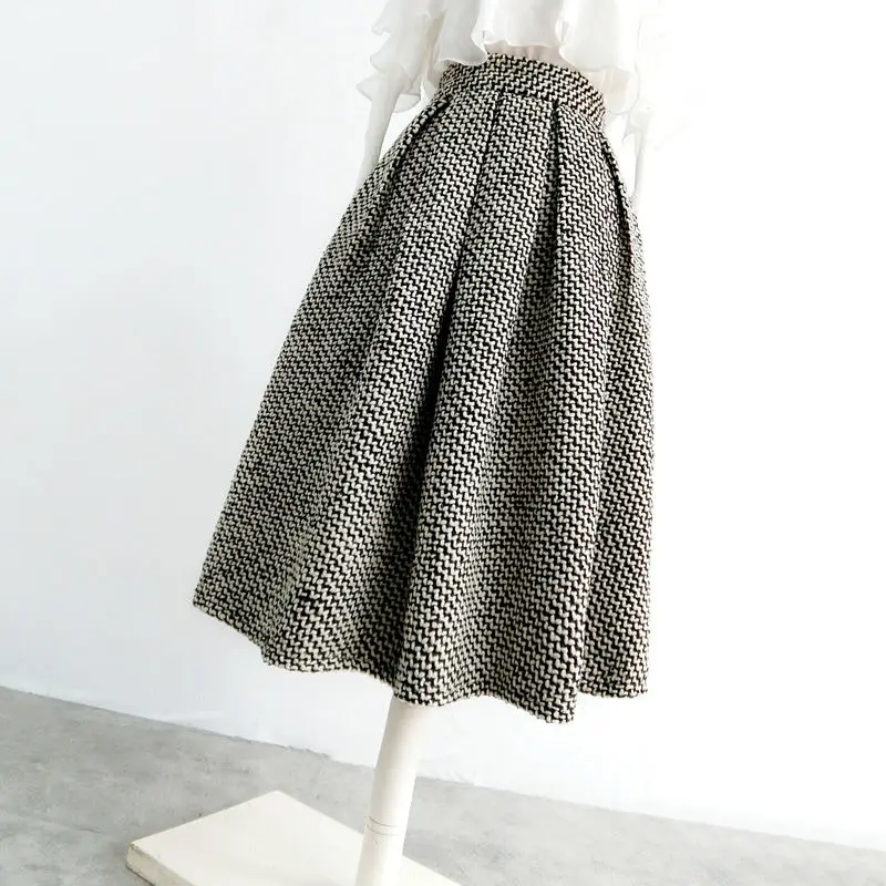 

2023 New Autumn and Winter Fashion Thousand Bird Checker Half Skirt Temperament Commuter Women's High Waist Poached Skirt