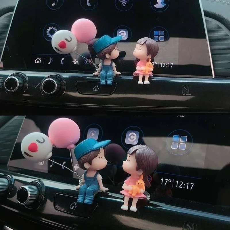 Car Interior Dashboard Decoration Cute Cartoon Couple Balloon Figurine Action Figure for Girls Gift Accessory