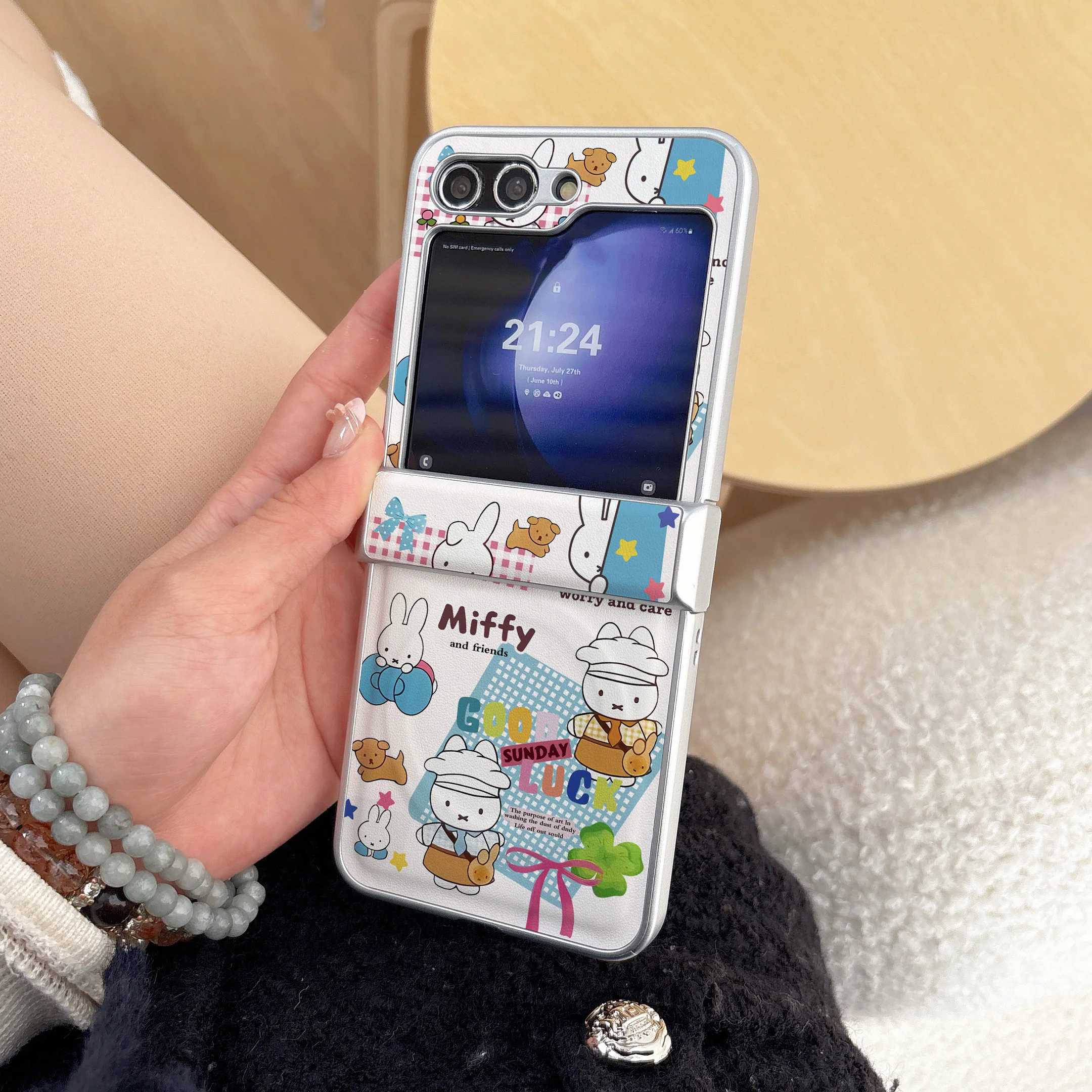 Adorable Kawaii Miffy Bunny Good Luck Print Flip Phone Case - Cute Cartoon Style Shockproof Cover
