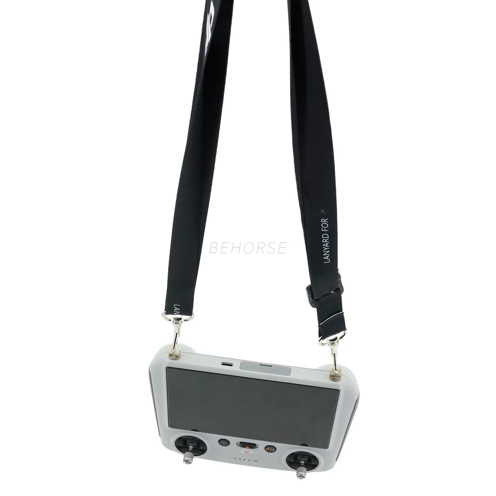 Support téléphone pour radiocommande DJI RC/RC2/RC Pro installé sur une radiocommande, prêt pour le vol.