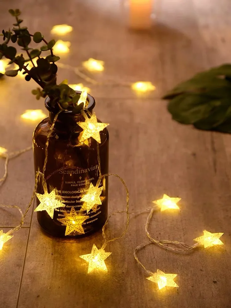 thumbnail image 1 of Guirnalda de luces LED con forma de copo de nieve de 20 LED de 3 m, adornos navideños para el hogar, decoración colgante para árbol de Navidad, regalos de Año Nuevo 2023, 1 of 5