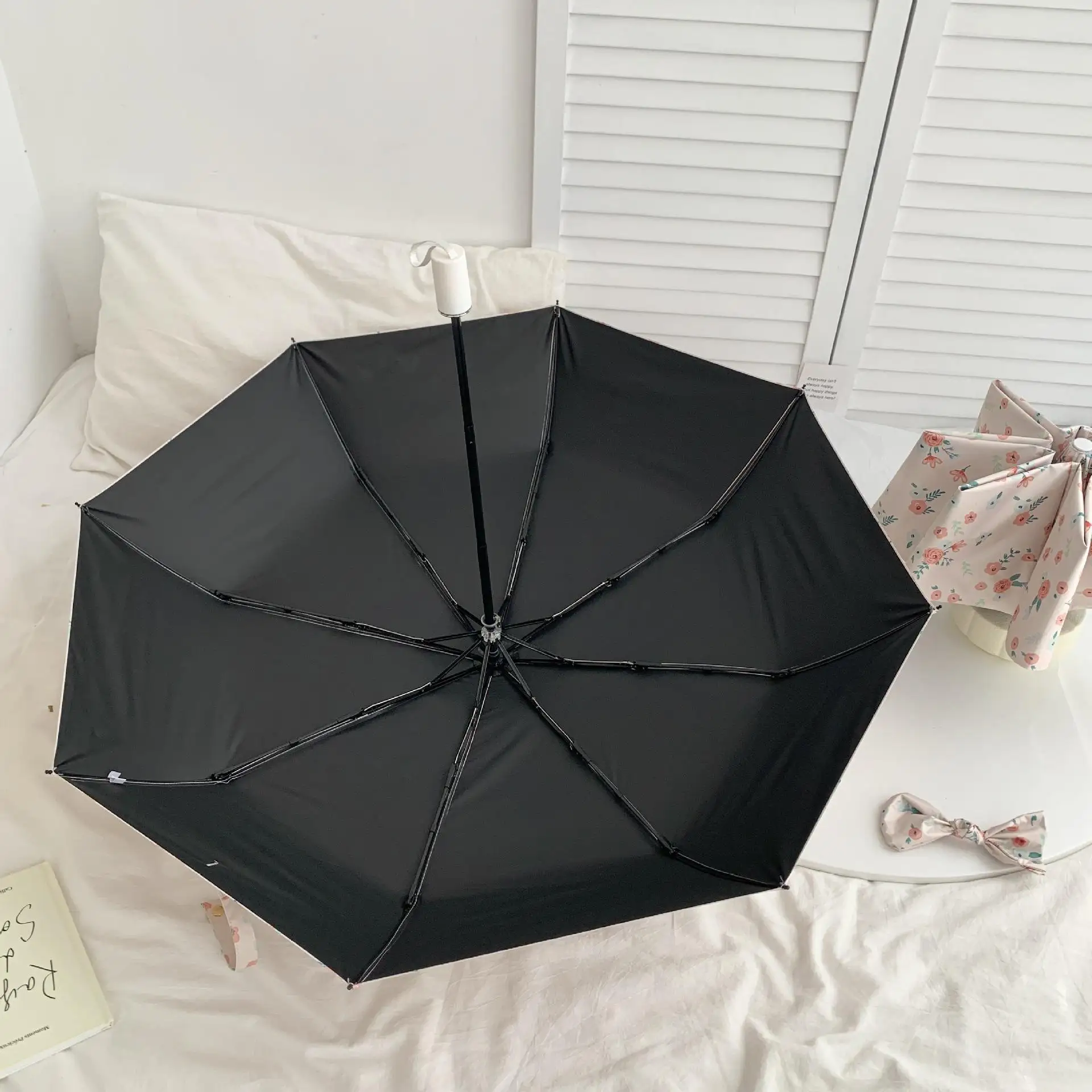 High Density Fabric with Color Coating Pocket Umbrella 3 Folds / 5 Folds Fresh Floral Sunny and Rainy Dual-use Sunshade Umbrella