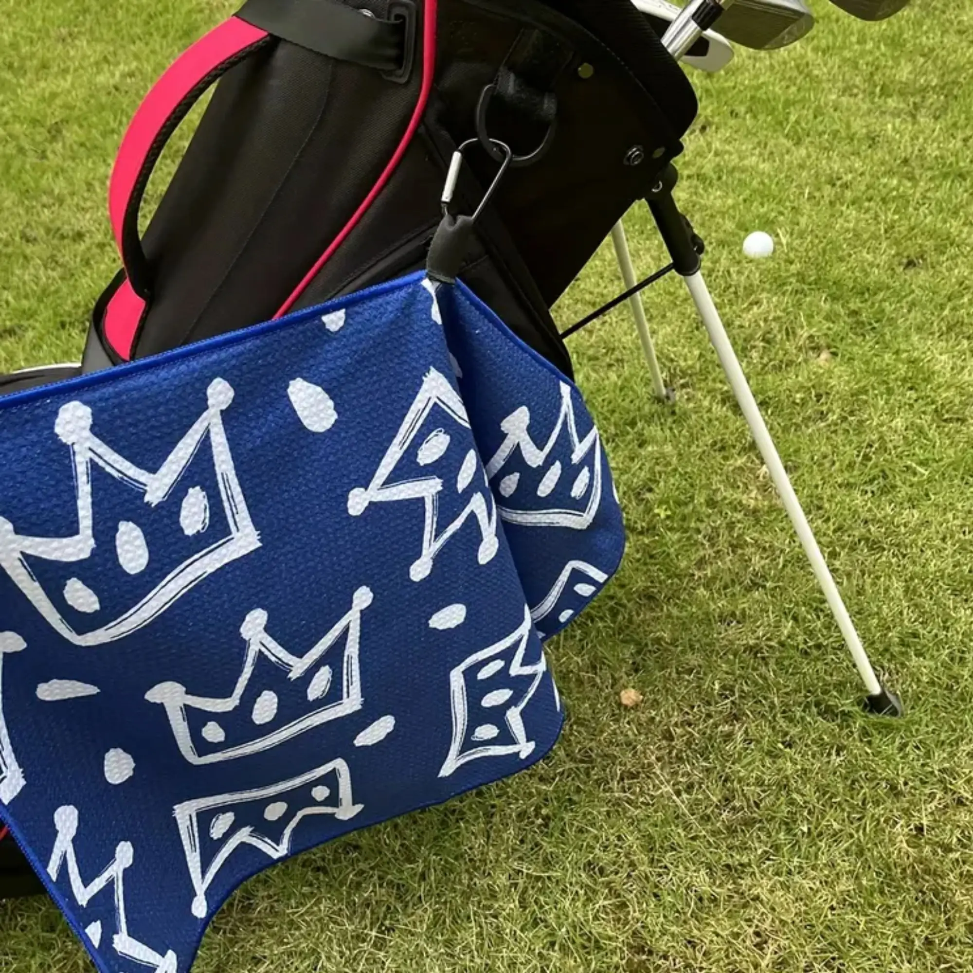 Elegant Crown Golf Towel - Large, Quick-Drying, Super Absorbent Waffle Fabric