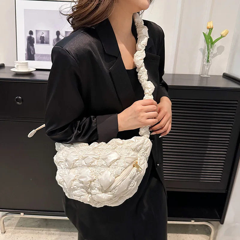 Summer Reflective Color Silver Shoulder Cloud Puff Bag Women's 2023 Fashion Trend Pink Korean Style Y2K Nylon Zipper Pocket