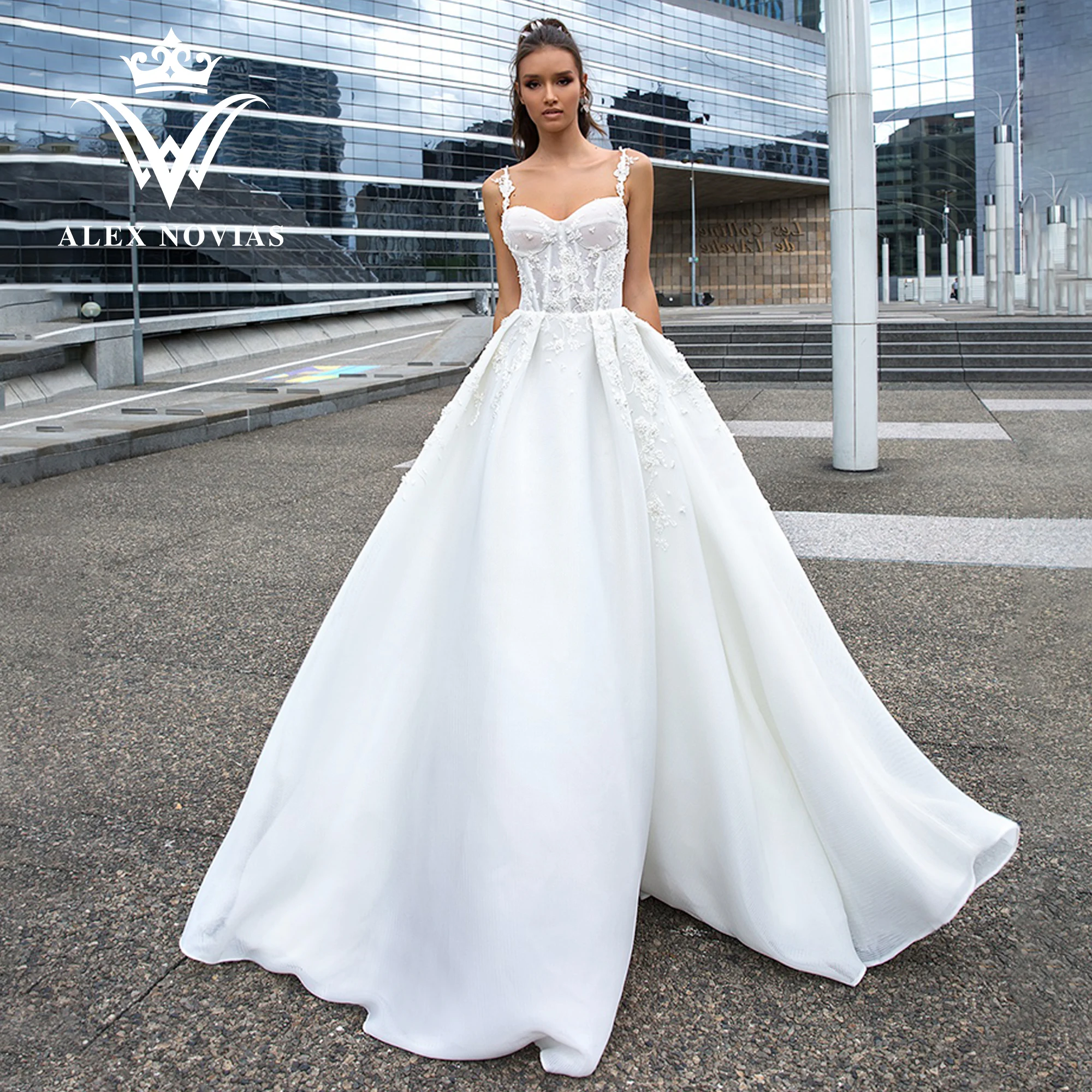 

Женское свадебное платье-трапеция ALEX NOVIAS, белое платье на тонких бретельках с цветочной аппликацией, свадебное платье, 2023