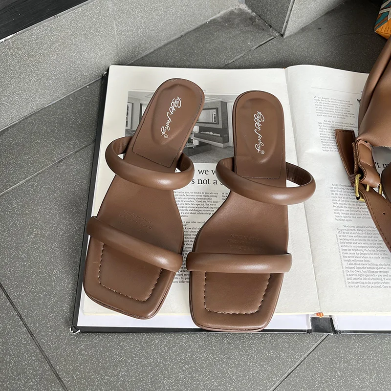 

2022 Summer Narrow Band Ladies Brown Slipper Thin Low Heel Square Toe Slip On Women Sandal Outdoor Dress Elegant Slides Shoe