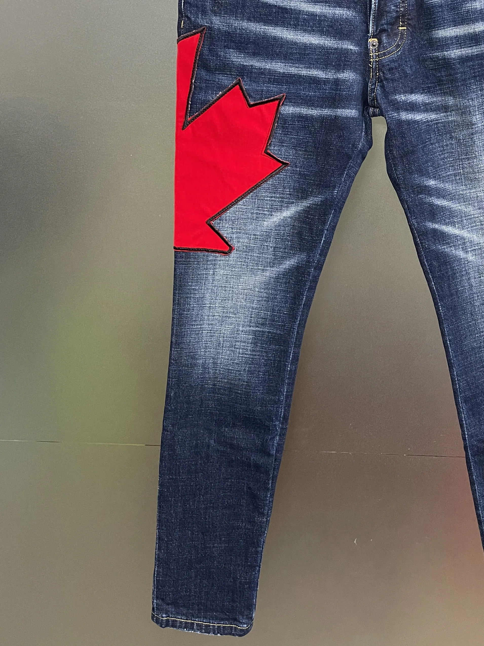 2024 Spring/Summer New D2 Jeans Trendy Men's Washed and Worn Hole Patch Paint 3D Cutting Small Feet Blue Jeans Pants