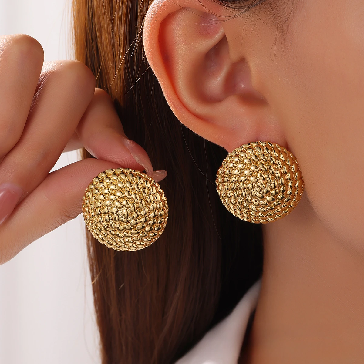 

Europe and the United States exaggerated woven texture round stainless steel earrings fashion sense earrings popular simple