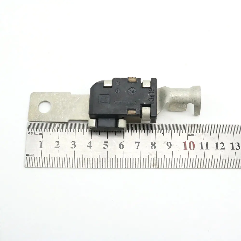 Connecteur De Fusible De Batterie Positif - Compatible Volvo S80L S60 XC60 2009-2015 - Ref LR033014, LR076232