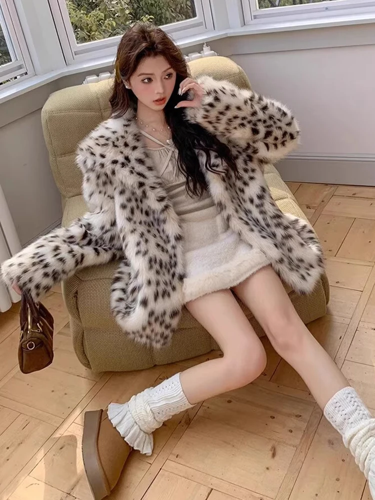 2025 Chic Fashion Faux Fur Winter Jacket Women Leopard Loose Plush Thick Coats Warm Jackets For Women New Outerwears
