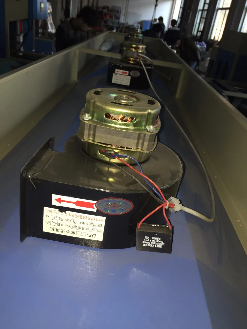 DF-4 Centrifugal Fan for PET Blow Moulding Machine High-quality centrifugal fan designed for PET blow moulding machines, ensuring efficient and reliable operation. High-quality centrifugal fan designed for PET blow moulding machines, ensuring efficient and reliable operation. DF-4 centrifugal fan for PET Blow Molding Machine