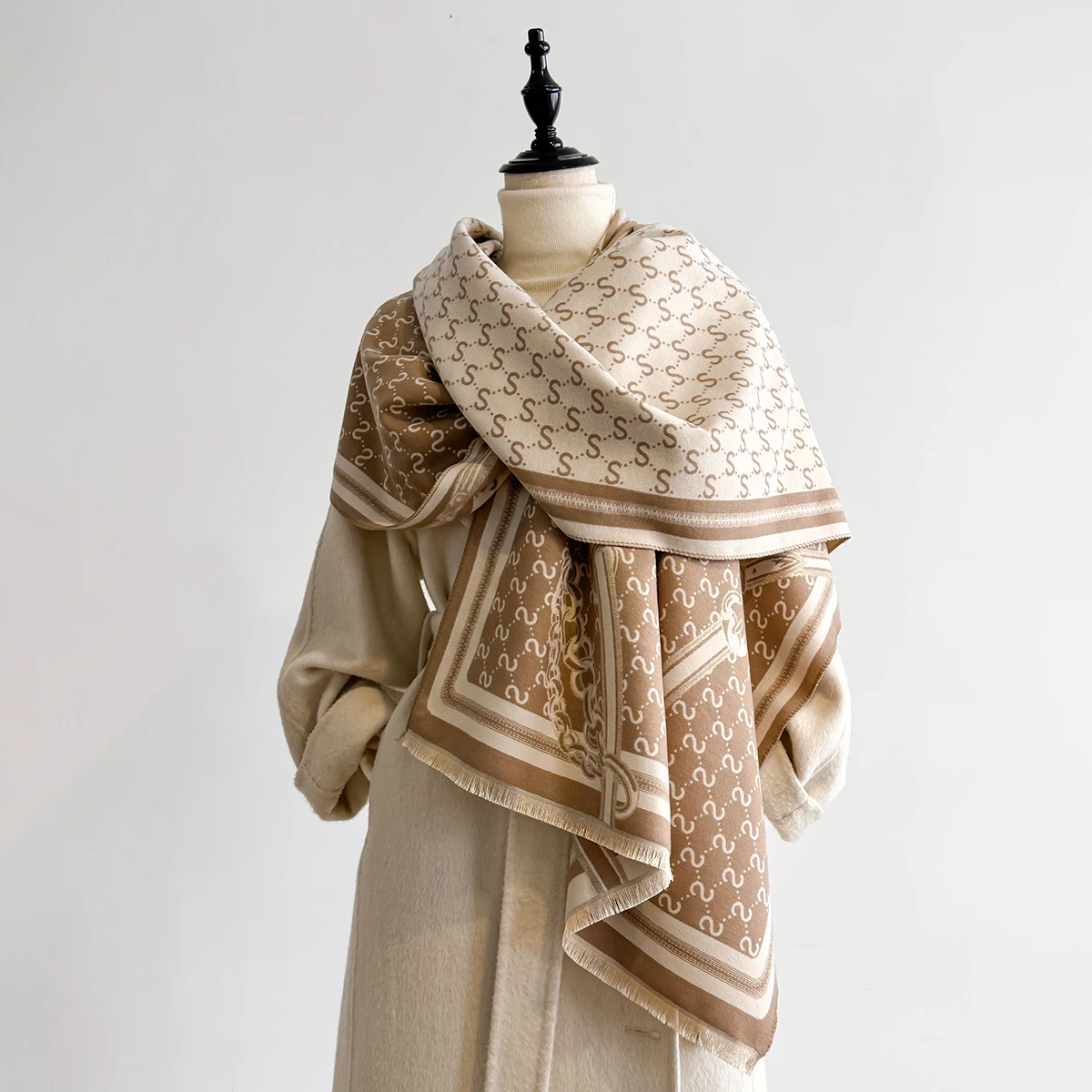 2025 Women's Luxury Brand Cashmere Winter Shawl - Vintage Allover Pattern Printed with Tassels, Pashmina Wrap & Bandana