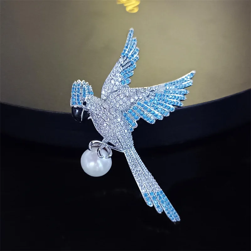 Exquisite Blue Zircon Parrot Brooch Pin Fashionable Freshwater Pearl Animal Bird Brooches for Woman Man Suit Jacket Accessories