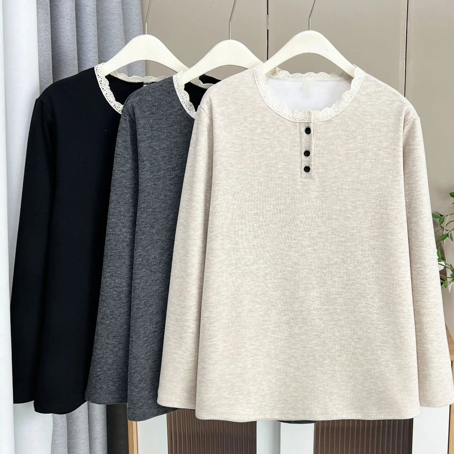 XXXXL Fashion Plus Size Women's T-Shirt 2025 Autumn And Winter New Fleece Warm Lace Collar long-sleeved Base Tops 2526