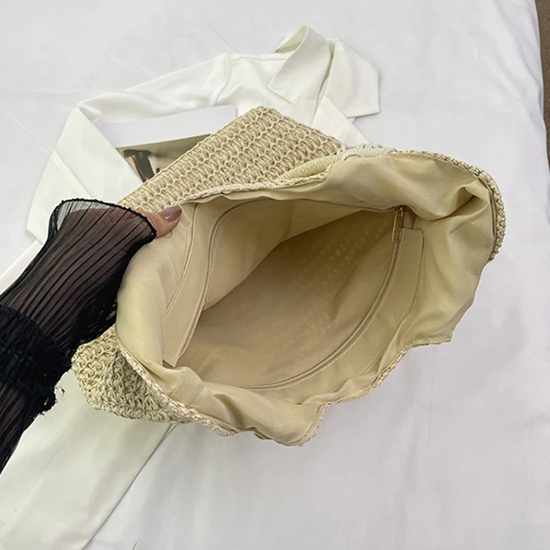 Fashion Large Capacity Fringe Pendant Handmade Straw Handbag Women Holiday Beach Casual Tote Top-Handle Bags Retro Shoulder Bags