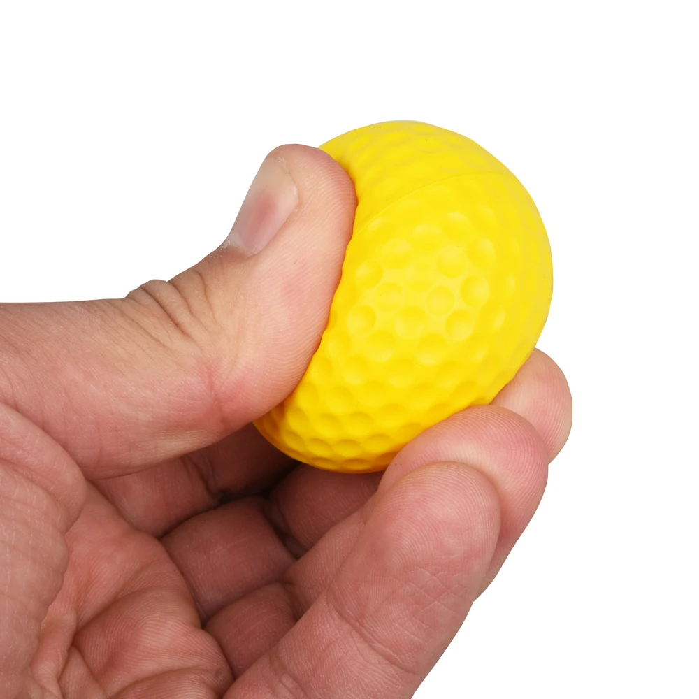 Nahaufnahme eines weichen Golfballs aus PU-Schaum.