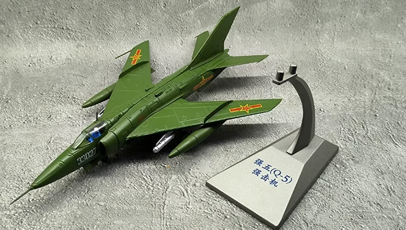 1/72 Scale Chinese Q5 FANTAN Attack Army White Aircraft Pre