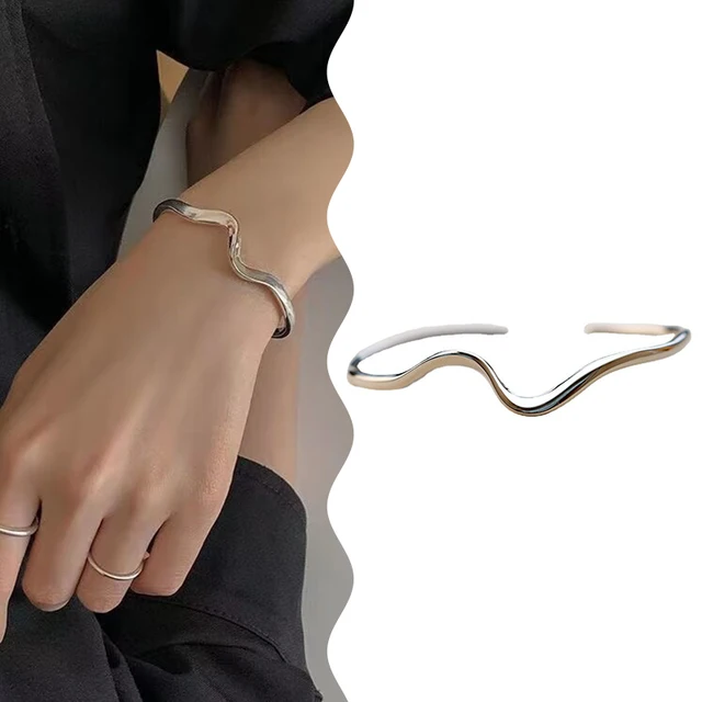 Hot Sale Irregular Glossy Silver Mobius Bracelet Adjustable Individuality Wristband For Women