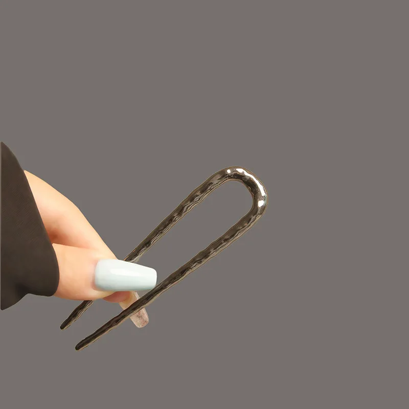 Elegant Metal Hair Fork With Hammered Finish For Hair Buns_voghion.com