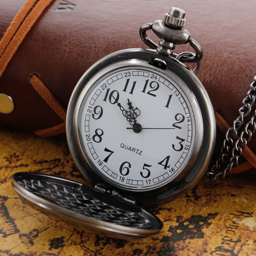 Рисунок 3 - Модные карманные часы в стиле Хэллоуин с тыквой