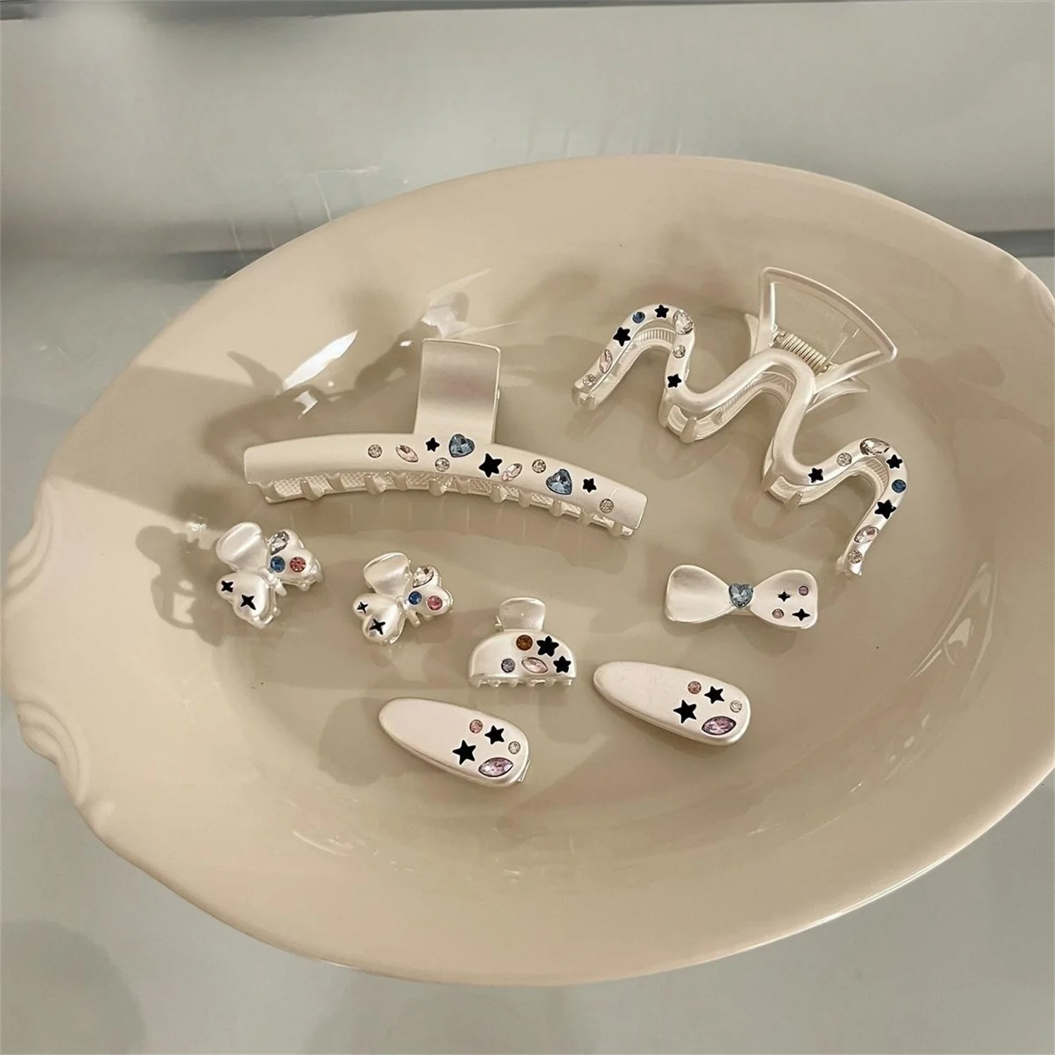 Рисунок 3 - Металлическая заколка для волос