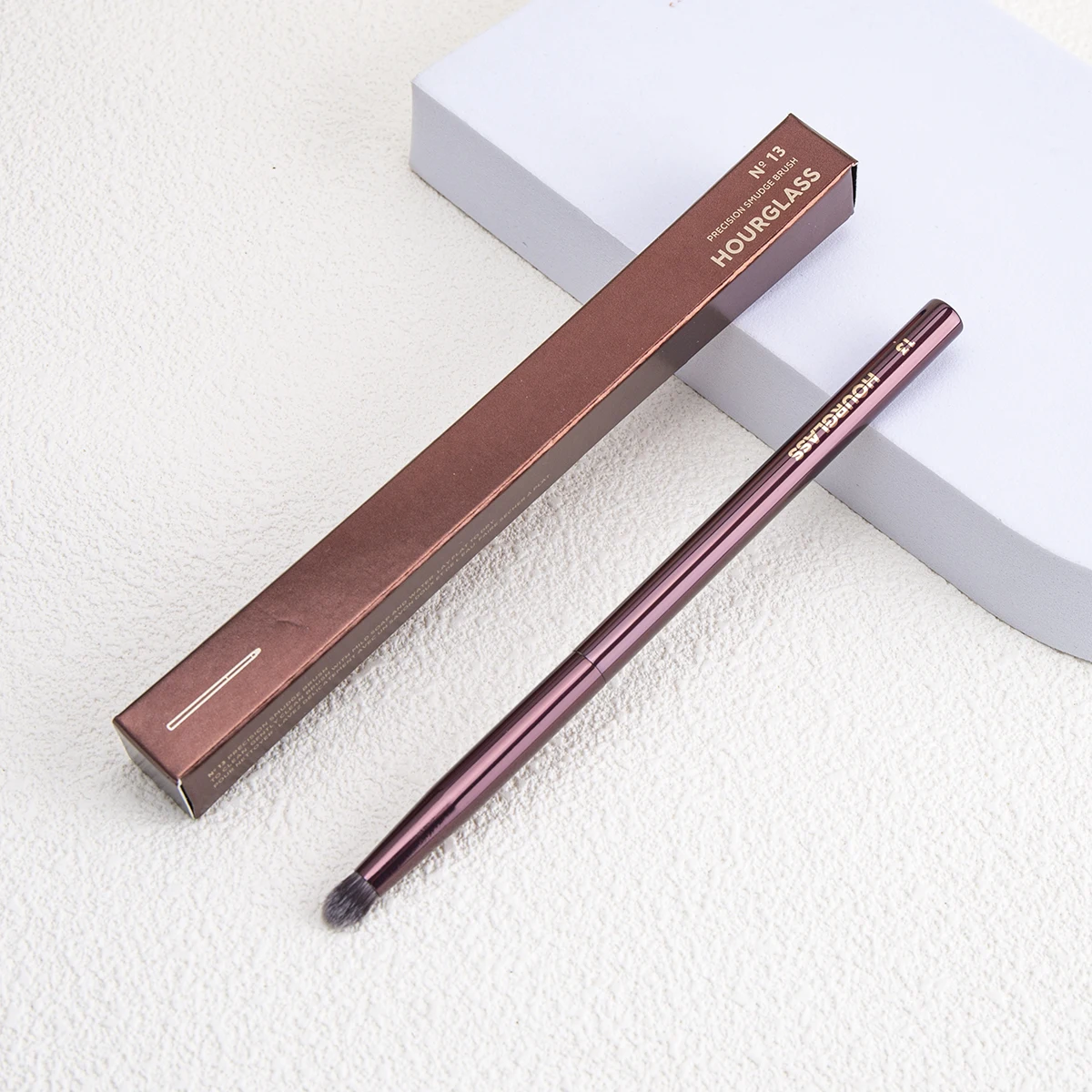 

Hourglass 13 Precision Smudge Brush Eyeshadow Smudge Makeup Brush Synthetic Hair Eye Shadow Liquid Cream Powder Makeup Tool