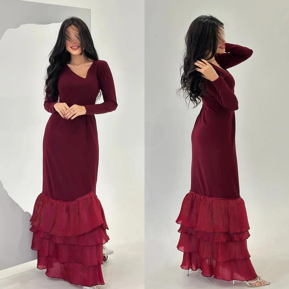 

Modern Style Prom Dresses V-Neck Burgundy Tiered Floor-Length Bespoke Saudi Arabia Evening Dresses Formal Occasion Party Gowns