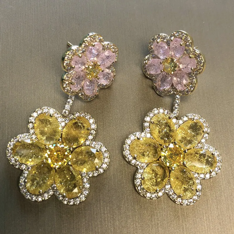 2-IN-1 LUCITE FLOWER DROP EARRINGS - YELLOW