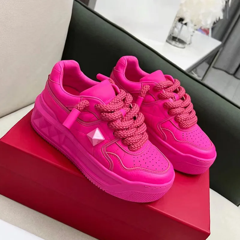 

Rose Red Rivets Front Tie Thick Bottom Heightening Sneakers Women's Shoes 2023 White Platform Biscuit Shoes Casual Trendy Shoes