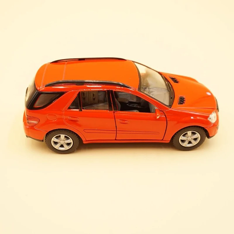 1:36 ML-Class ML350 SUV Alloy Car Diecasts & Toy Vehicles Car Model Miniature Scale Model Car Toys For Children 5