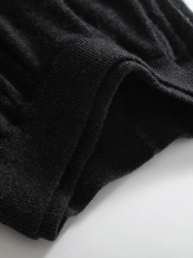 Cashmere Skirt Waist Detail