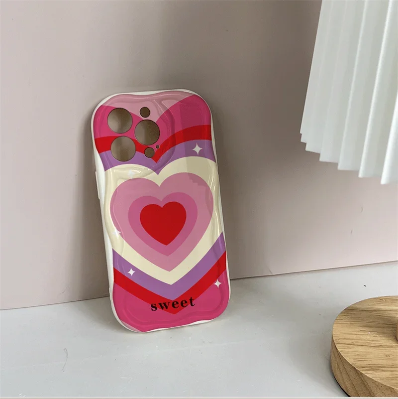 Gradient Love Heart Wavy Edge Phone Case Cover
