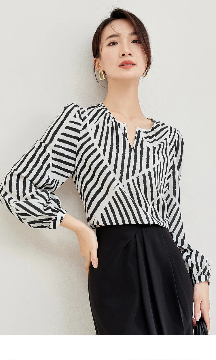 SENTUBILA Women Elegant Print Chiffon Blouses and Tops 2025 Contrast Striped Round Neck Puff Sleeve Loose Autumn Shirts 133V5130