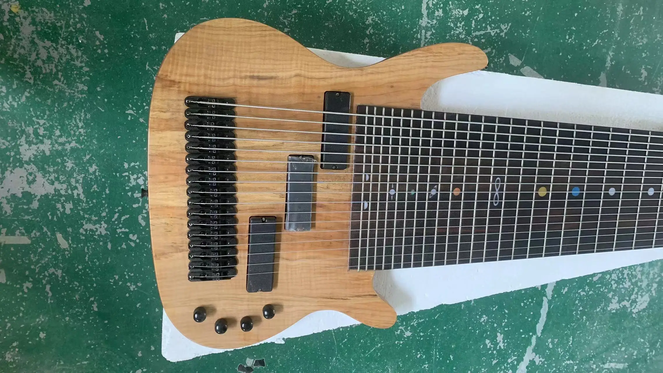 エレキギター ホワイト ブラックデザイン otanigakki_lst-z-black