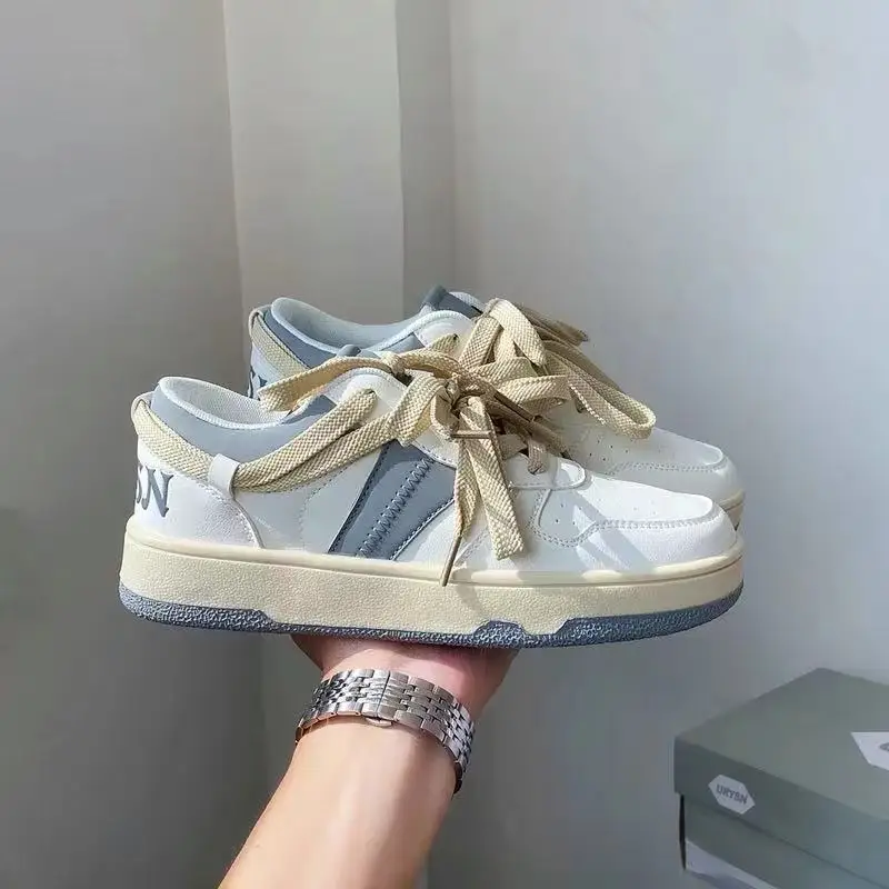 Classics Sneakers Women Shoes New Casual Loafers Low-top Flats Sports Shoes Student Shoes Unisex Ladies Fashion Vulcanize Shoes