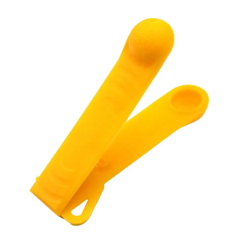 Mini Bait Making Tool Yellow Bait Maker Mini Size Baits Ball Shaper Fishing Press Spoon Tool