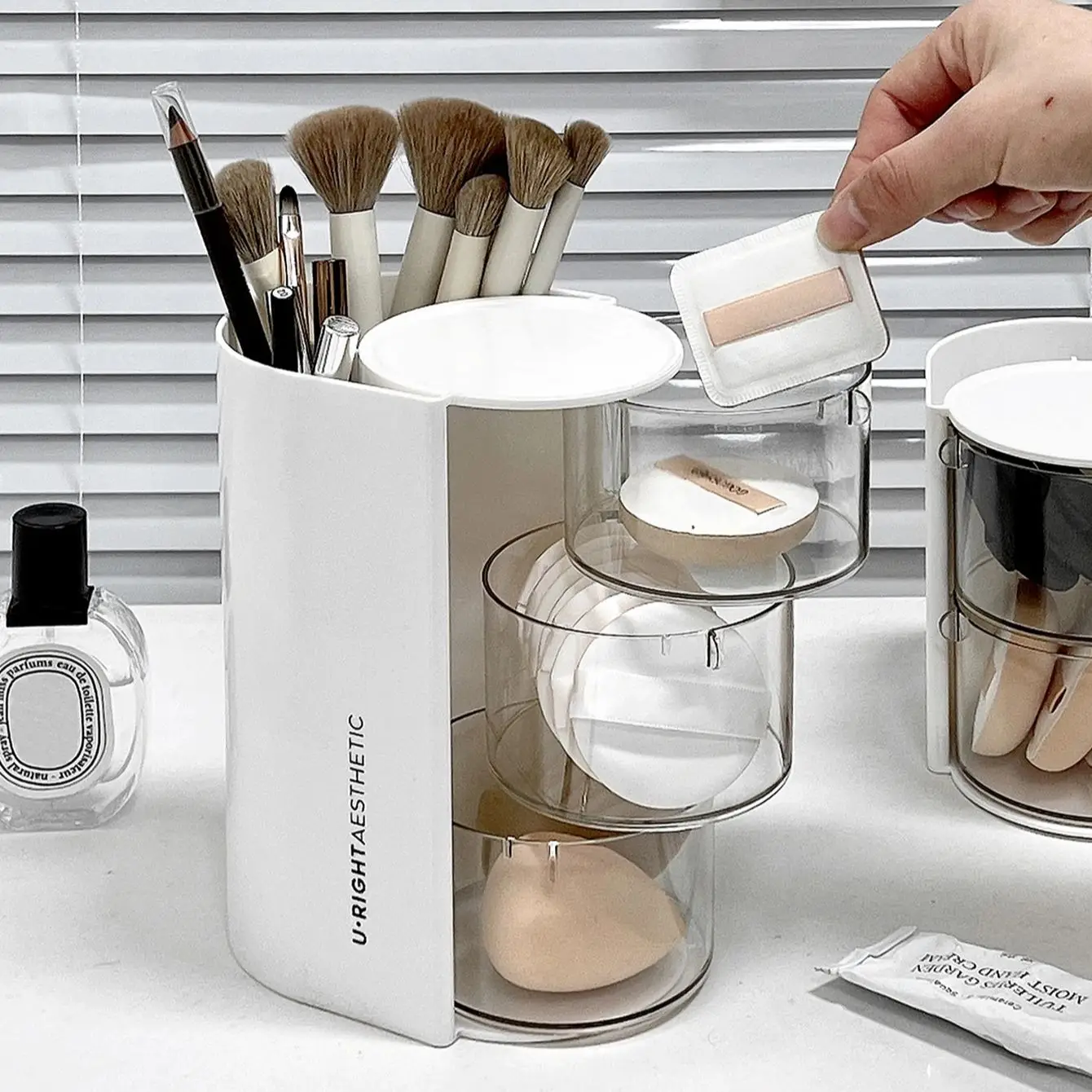 Desktop Rotating Makeup Brush Storage Cylinder, Powder Puff, Eyebrow Pencil, Beauty Egg, Dustproof Cosmetics Storage Box 4