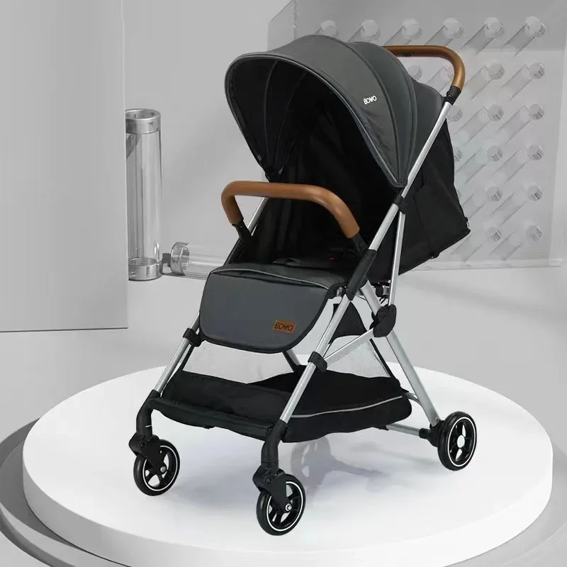 

Four-wheeled StrollerHigh-view Newborn Travel StrollerLightweight Folding Bi-directional Swivel Seat Boardable Baby Stroller