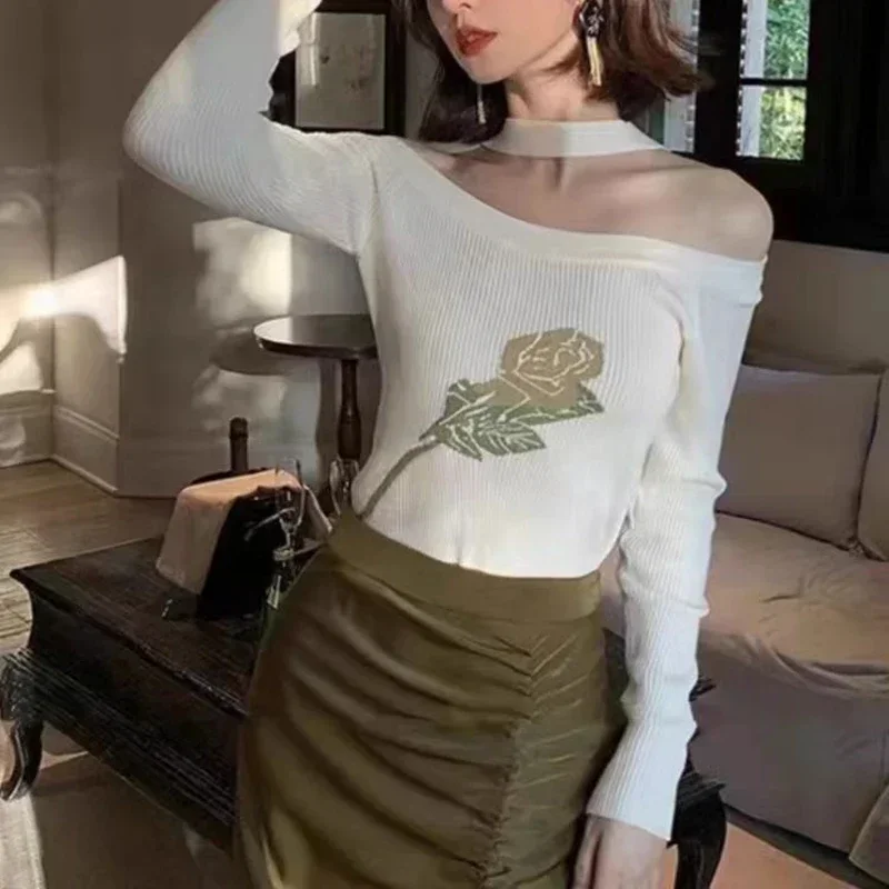 Fall 2025 New Fashion One-word Shoulder Neck Printed Long-sleeved Sweater Elegant Autumn and Winter Knitwear Bottoming Shirt