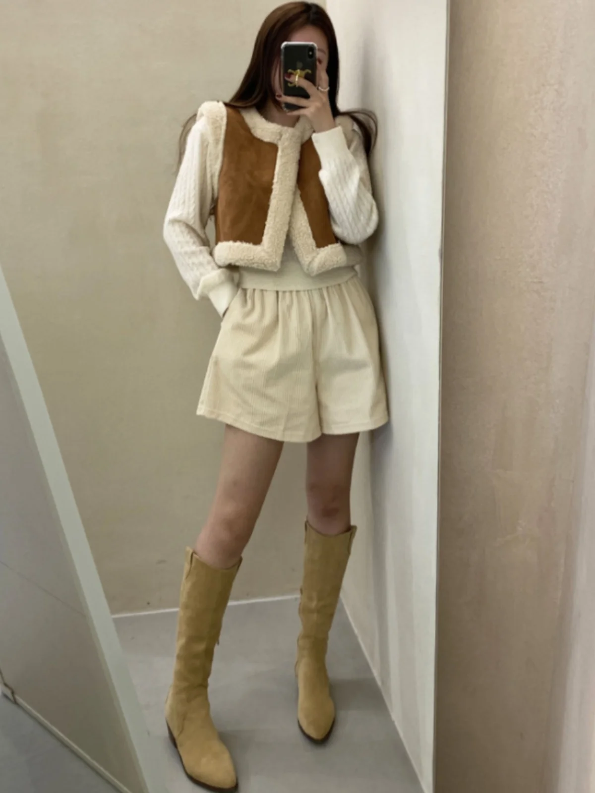 Women's ort Lamb Fur Spliced Suede Vest Jaet Double-Sided Wear Winter Faion Thiened round Ne No-Cuff  Color