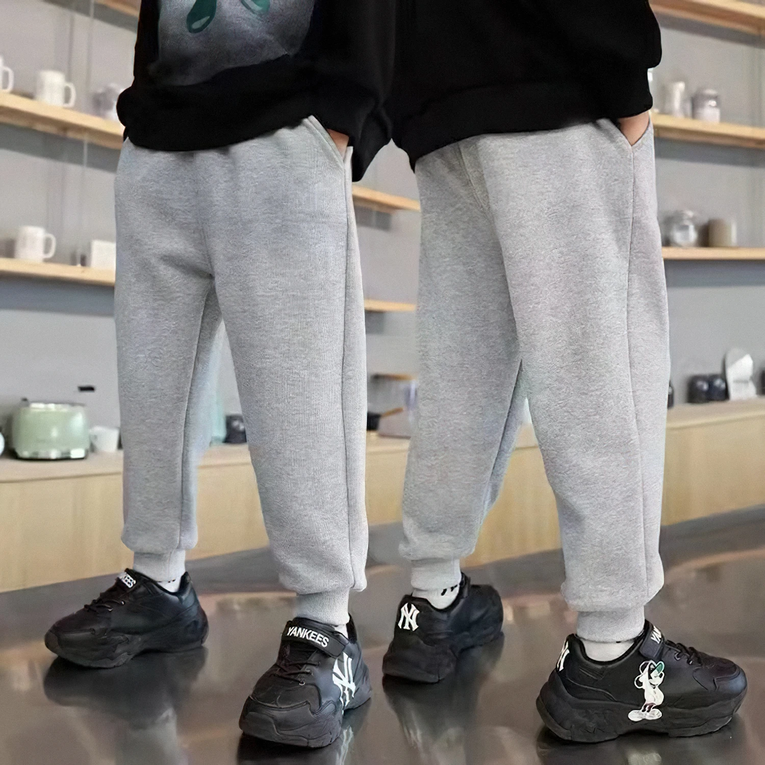 Solid Color Thin Men's Casual and Comfortable Sports Pants Breathable Jogging Sports Pants Outdoor Children's Clothing