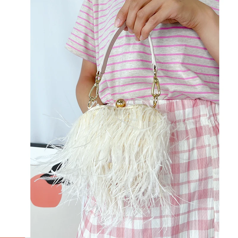 Ostrich Feather Heart Shaped Party Clutch Evening Bag for Women Luxury Banquet Bag Female Purses and Handbags Chain Shoulder Bag