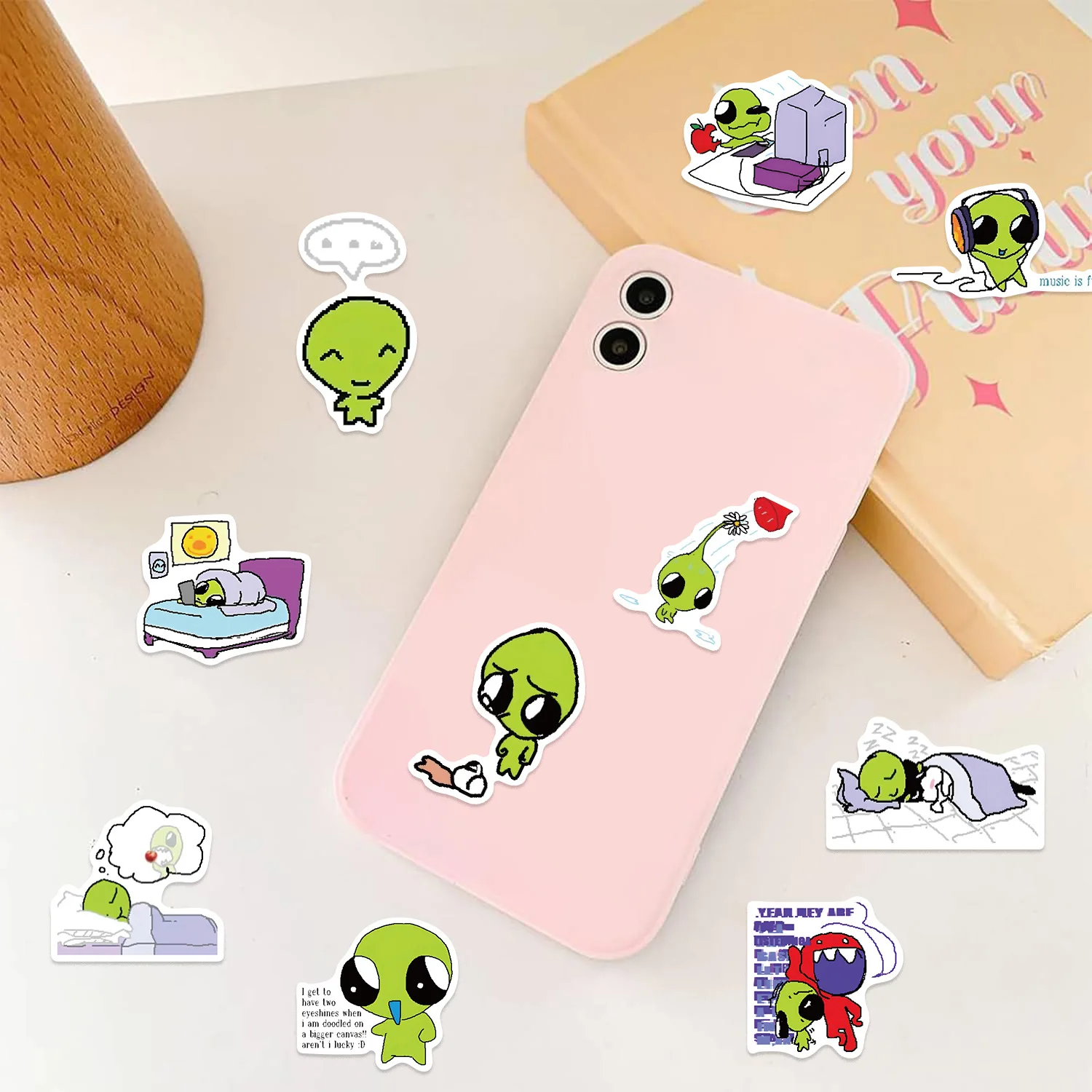 50pcs 재미 있은 큰 눈 Q 버전 녹색 외계인 스티커 Diy 재료 장식 전화 케이스 노트북 데스크탑 스티커