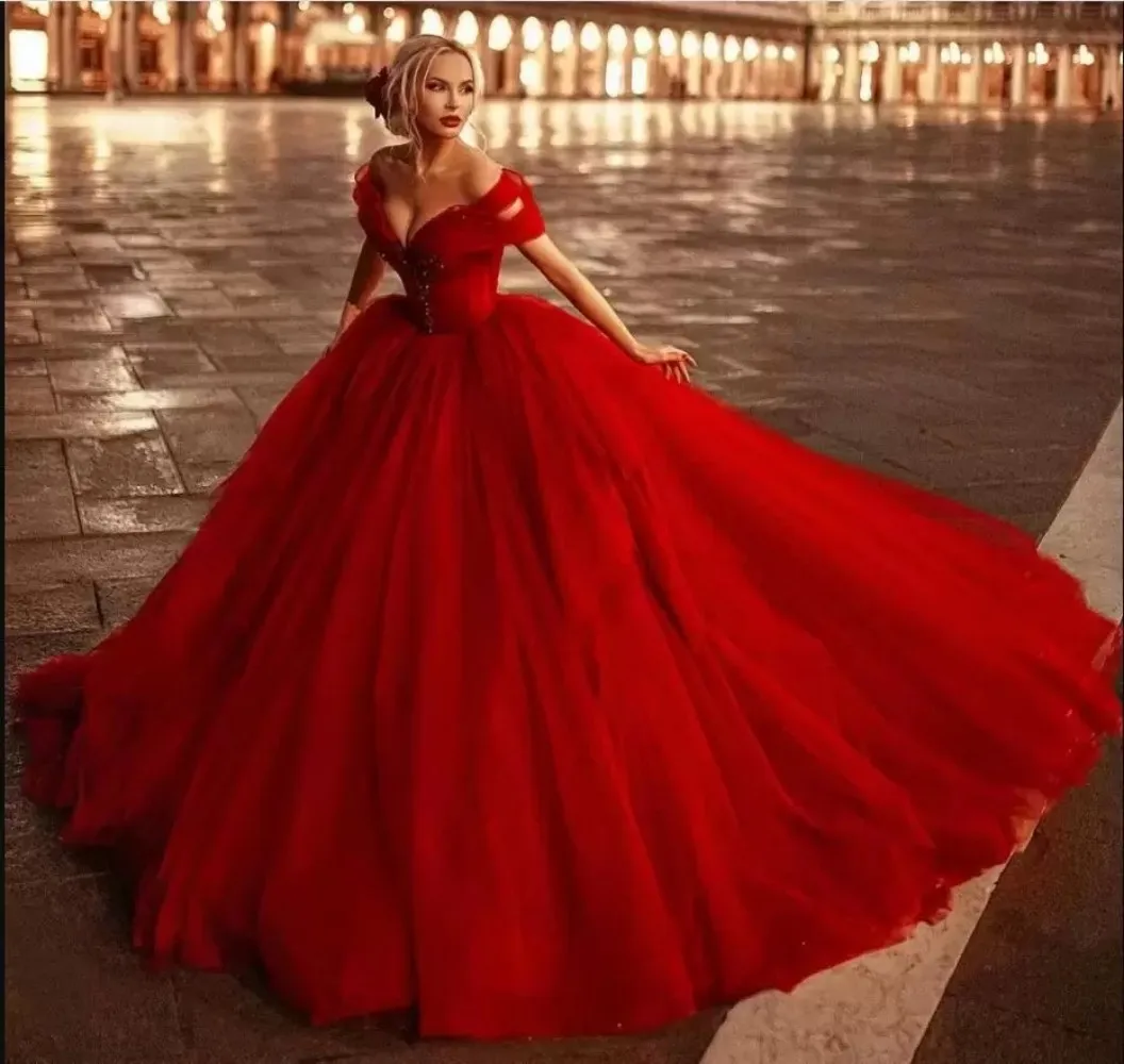 

Red Evening Dresses Dubai Arabic Princess Wedding Gowns Off The Shoulder Porm Dress Beads Women Formal Vestidos De Fiesta