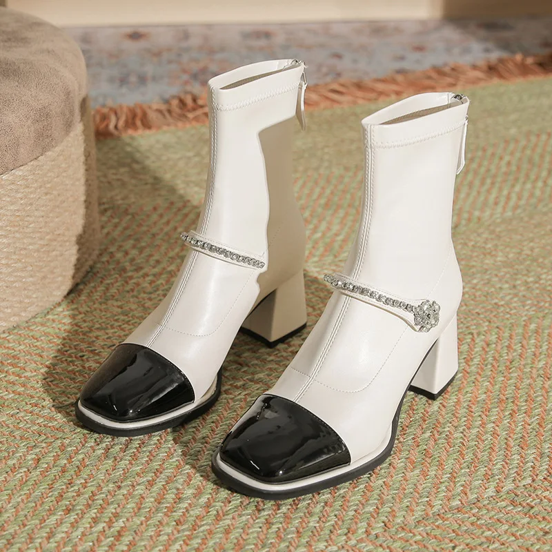 

of autumn and winter new women's boots thick heel wear-resistant all-length chain fashion boots back zipper short boots